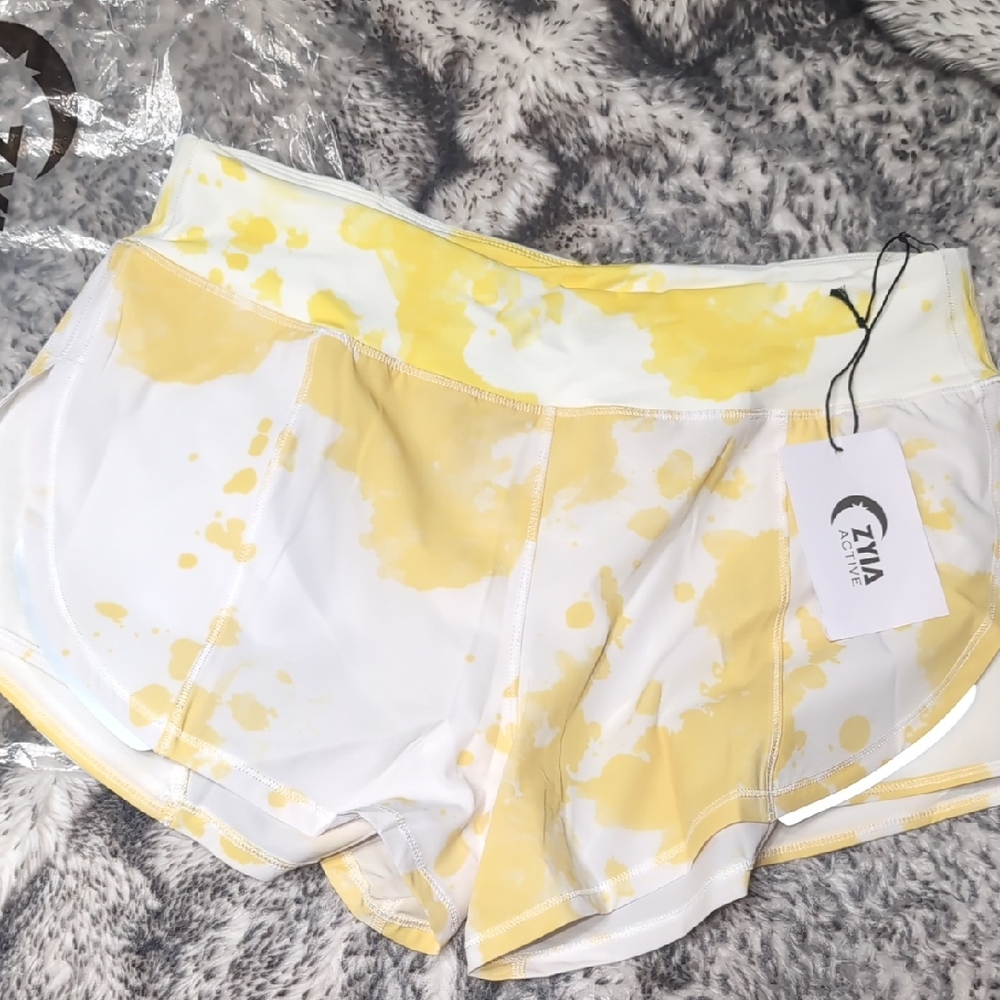 Zyia Yellow and White Patterned Shorts